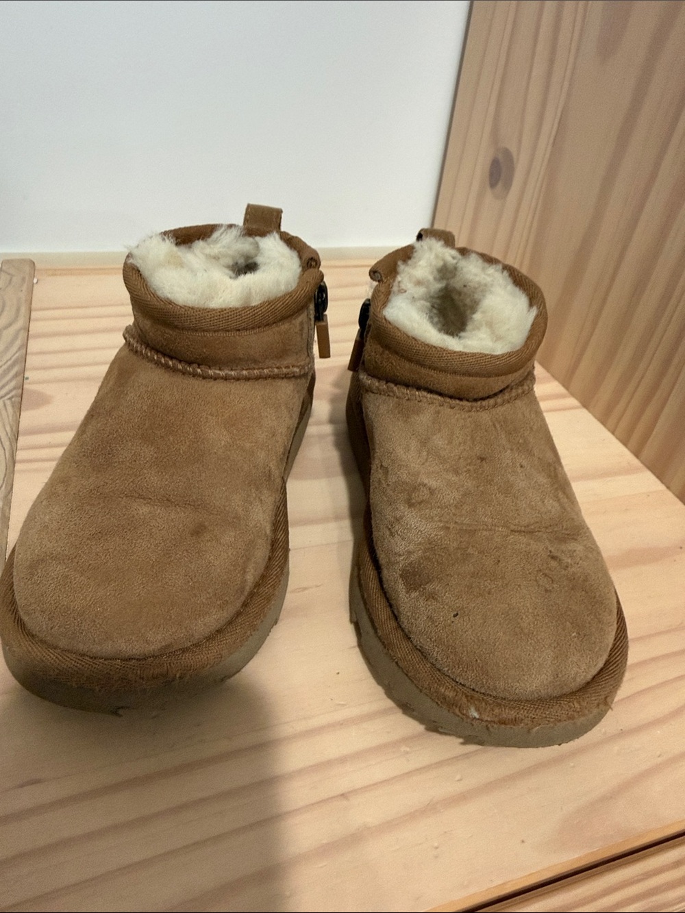 Ugg Boots - Picture 4 of 6